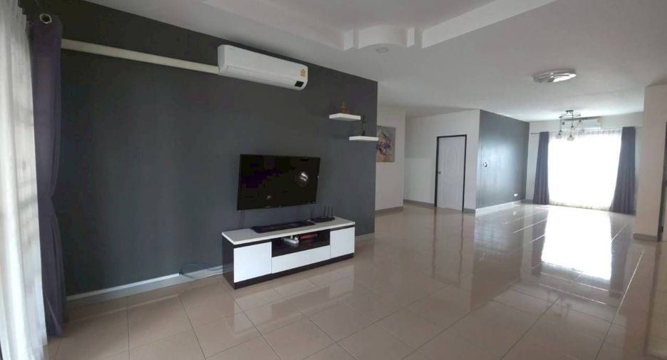 Villa zum Kauf mit 3 Zimmer in Bang Lamung, Chonburi