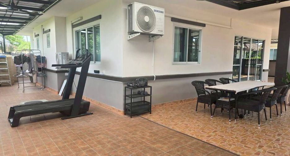 Villa zum Kauf mit 3 Zimmer in Bang Lamung, Chonburi