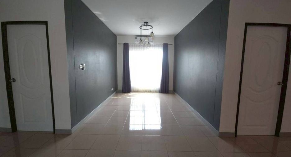 Villa zum Kauf mit 3 Zimmer in Bang Lamung, Chonburi