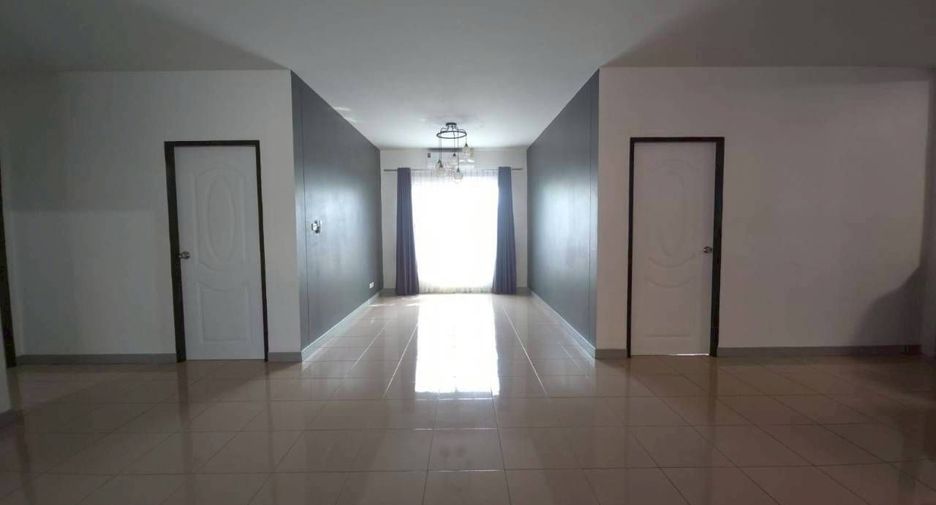 Villa zum Kauf mit 3 Zimmer in Bang Lamung, Chonburi