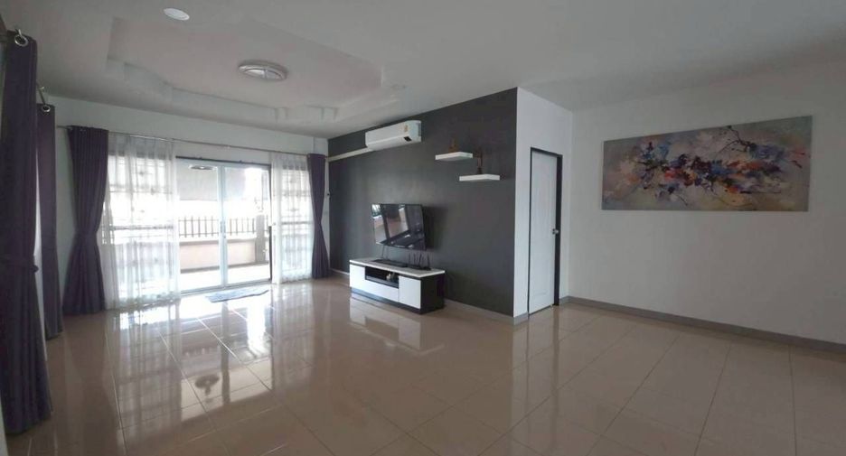 Villa zum Kauf mit 3 Zimmer in Bang Lamung, Chonburi