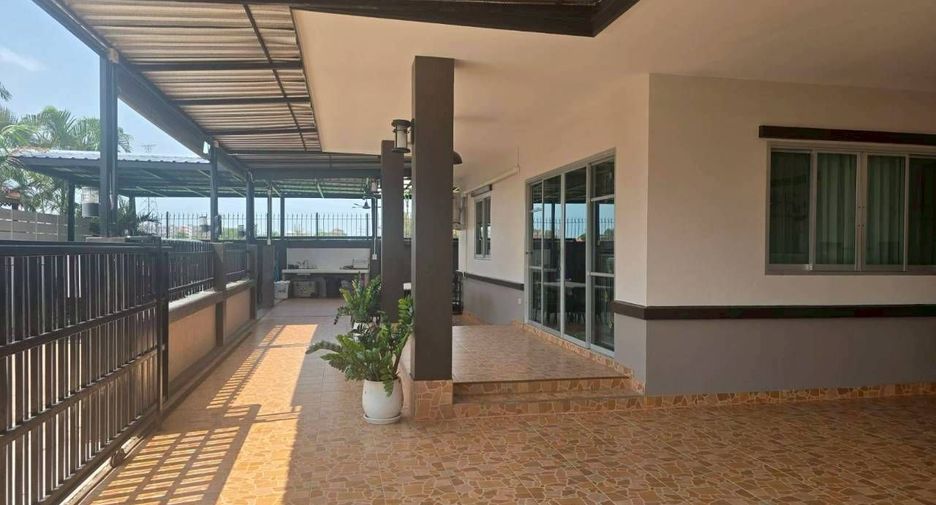 Villa zum Kauf mit 3 Zimmer in Bang Lamung, Chonburi