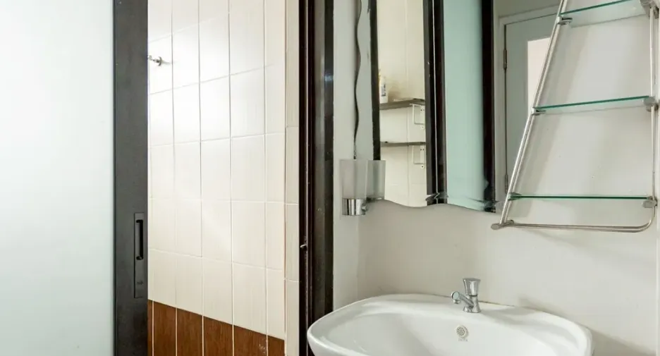 For rent 6 bedrooms house in Mueang Chiang Mai, Chiang Mai