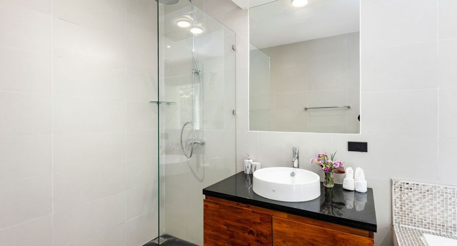 For sale 3 bedrooms apartment in Ko Samui, Surat Thani