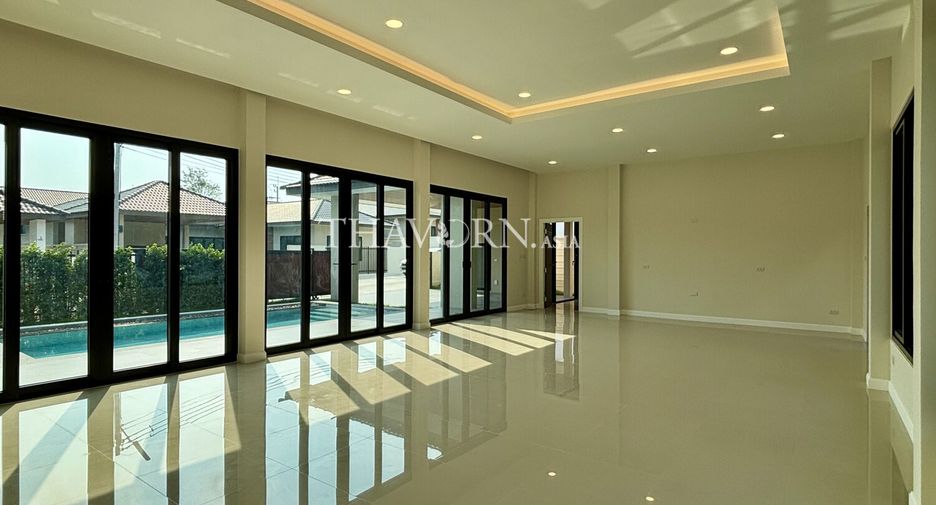 For sale 3 bedrooms house in Bang Lamung, Chonburi