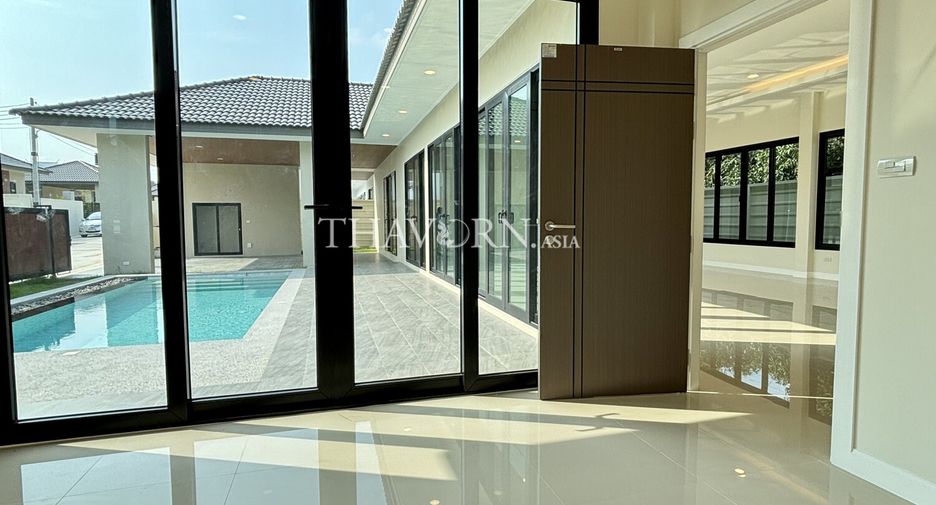 For sale 3 bedrooms house in Bang Lamung, Chonburi