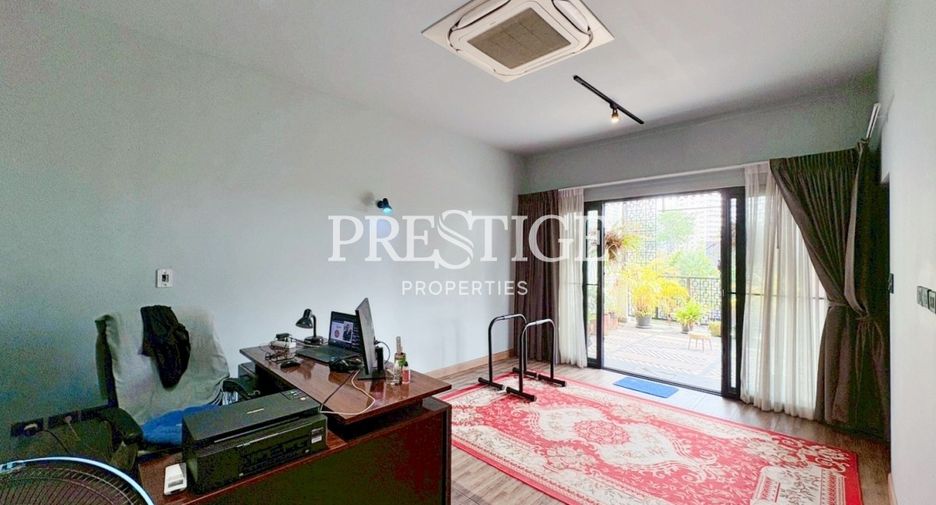Gewerbefläche zum Kauf mit 3 Zimmer in Bang Lamung, Chonburi