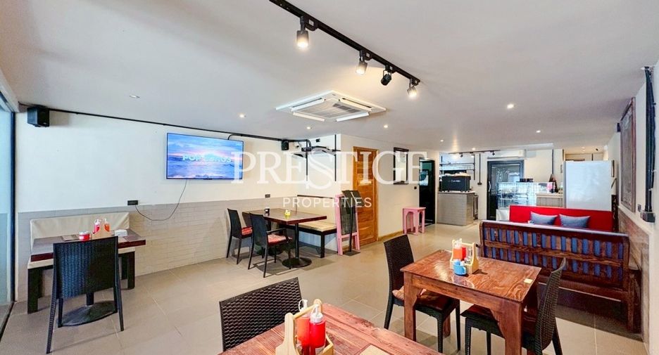 Gewerbefläche zum Kauf mit 3 Zimmer in Bang Lamung, Chonburi