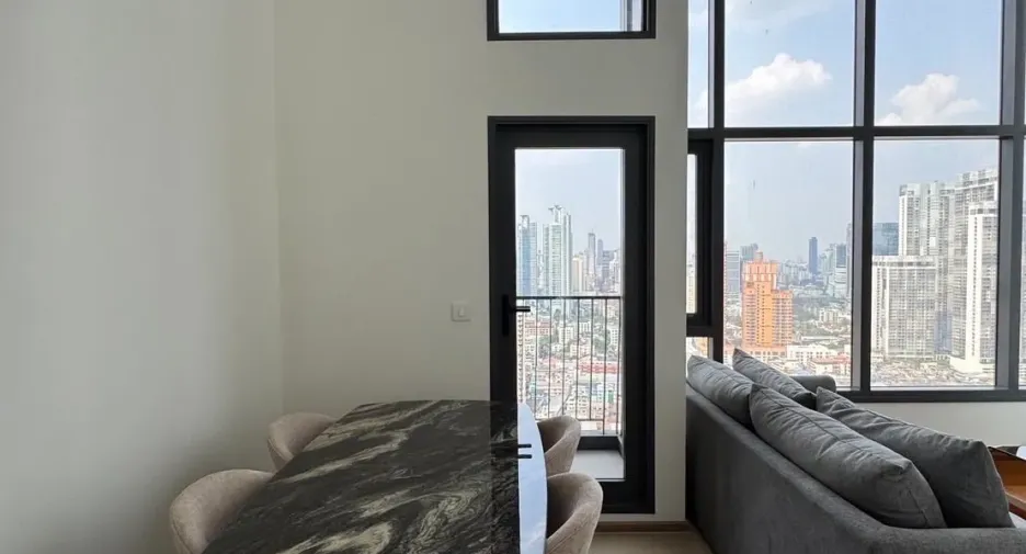 For rent 2 bedrooms condo in Khlong Toei, Bangkok