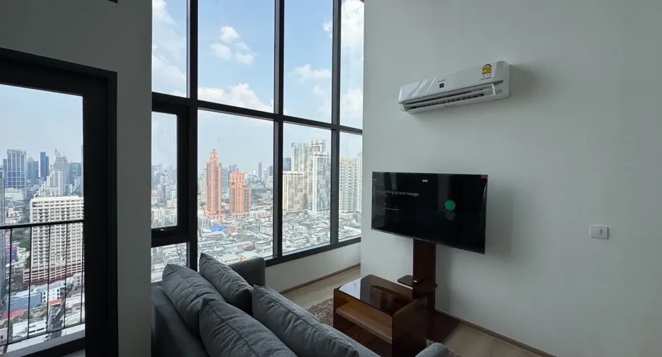 For rent 2 bedrooms condo in Khlong Toei, Bangkok