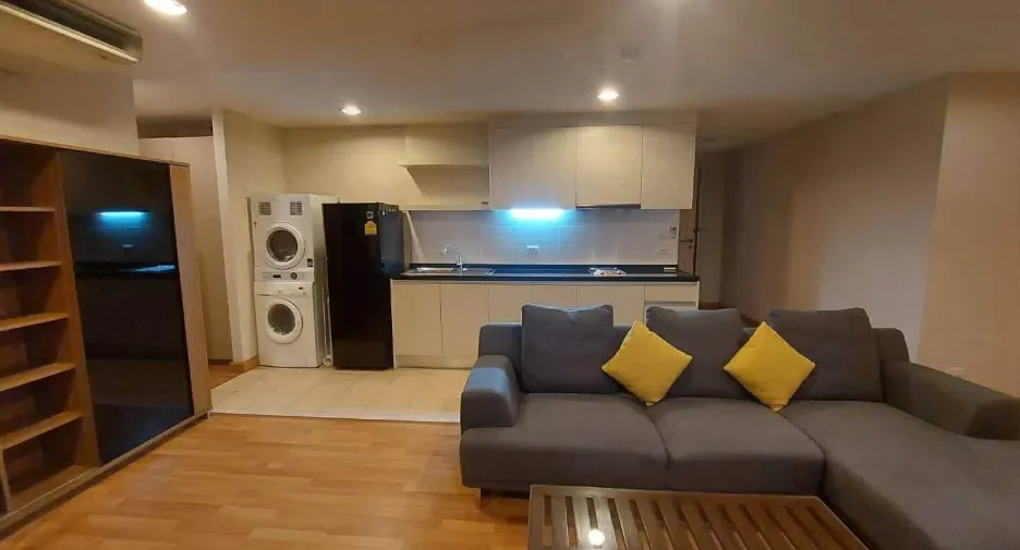 For rent 1 bed condo in Phaya Thai, Bangkok