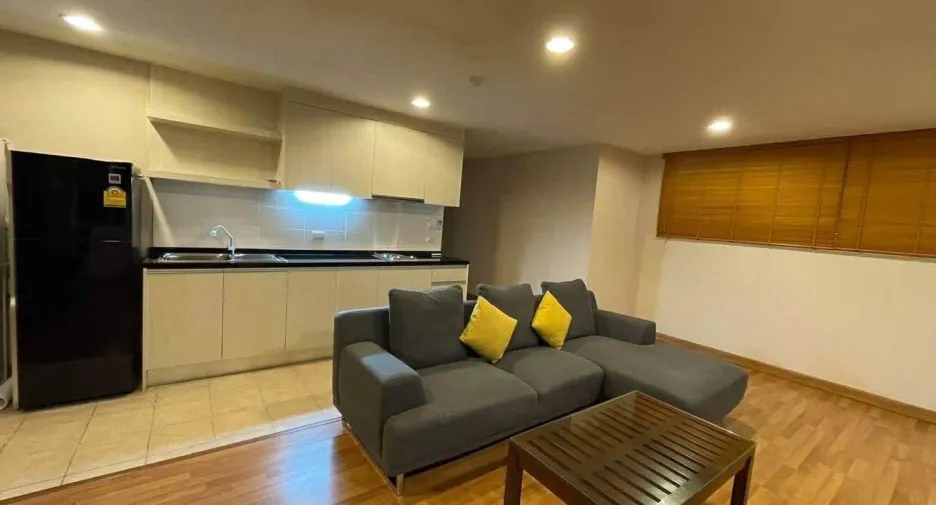 For rent 1 bed condo in Phaya Thai, Bangkok