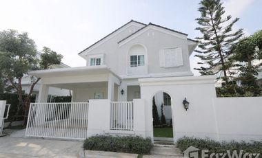 Casa en alquiler de 3 habitaciones en Bang Phli, Samut Prakan