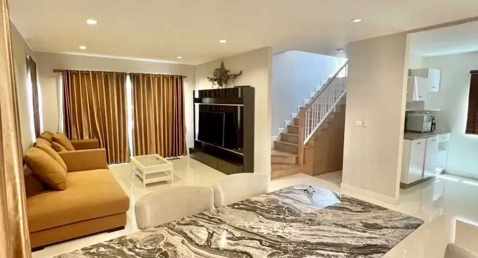 出售 3 卧室 独立屋 在 Phuket Town, 普吉