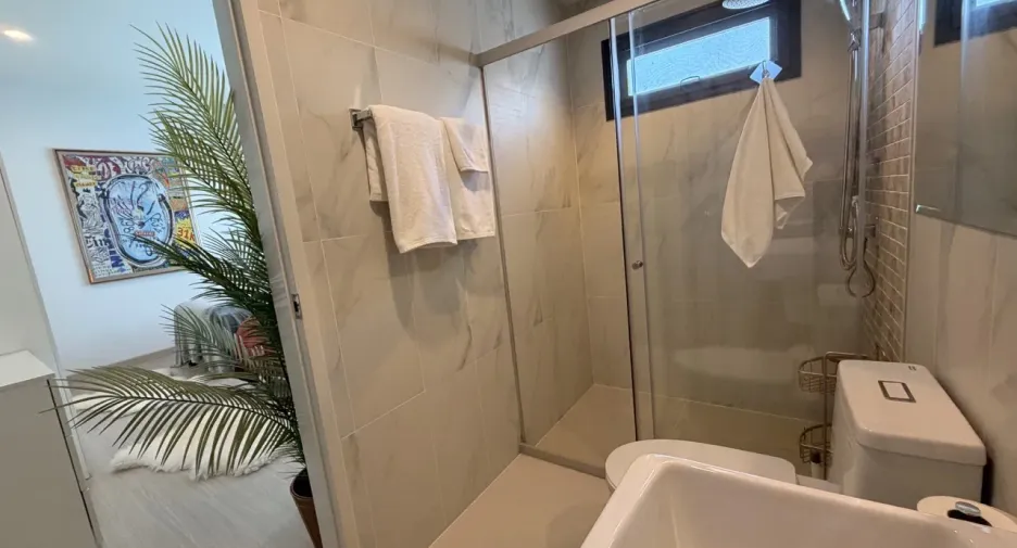 For sale and for rent 6 bedrooms villa in Mueang Phuket, Phuket