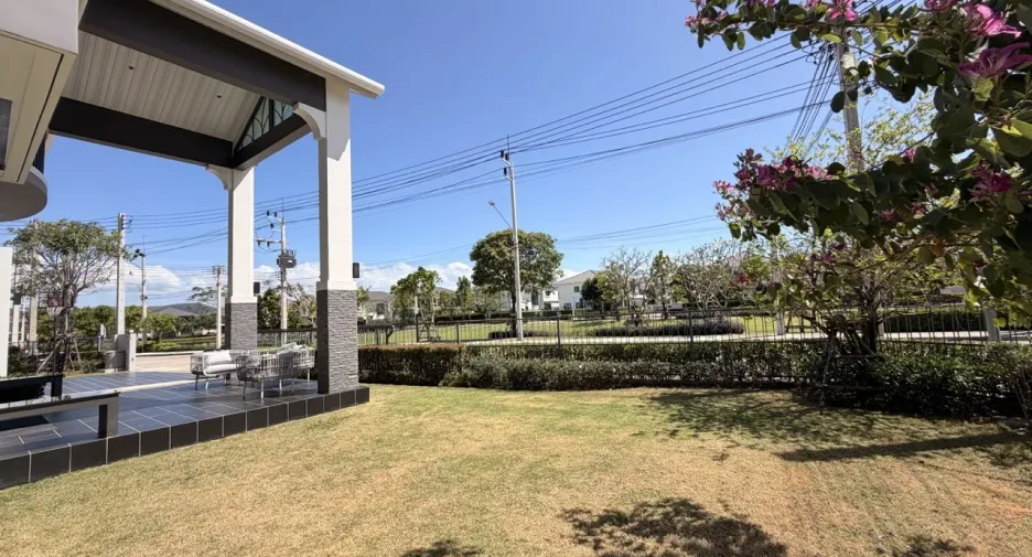 For sale and for rent 6 bedrooms villa in Mueang Phuket, Phuket