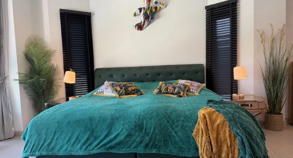 For sale and for rent 6 bedrooms villa in Mueang Phuket, Phuket