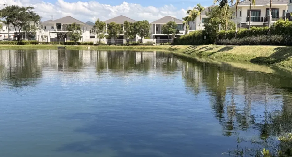 For sale and for rent 6 bedrooms villa in Mueang Phuket, Phuket