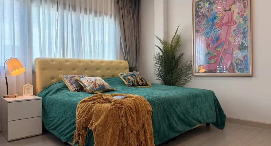 For sale and for rent 6 bedrooms villa in Mueang Phuket, Phuket