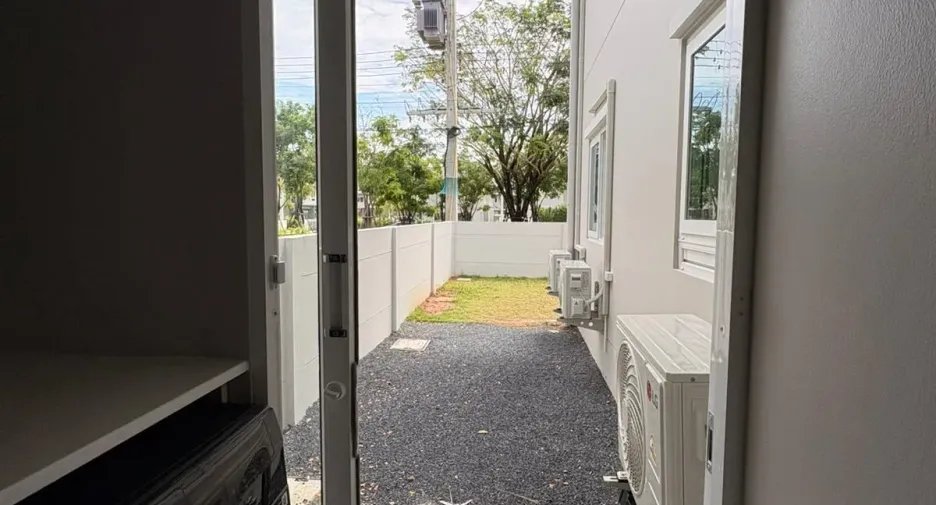 For sale and for rent 4 bedrooms house in Mueang Phuket, Phuket
