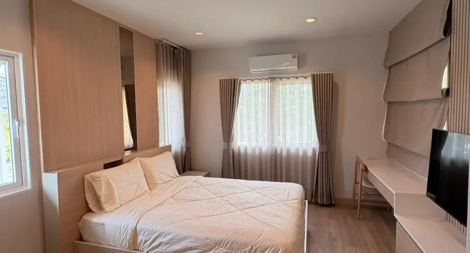 For sale and for rent 4 bedrooms house in Mueang Phuket, Phuket