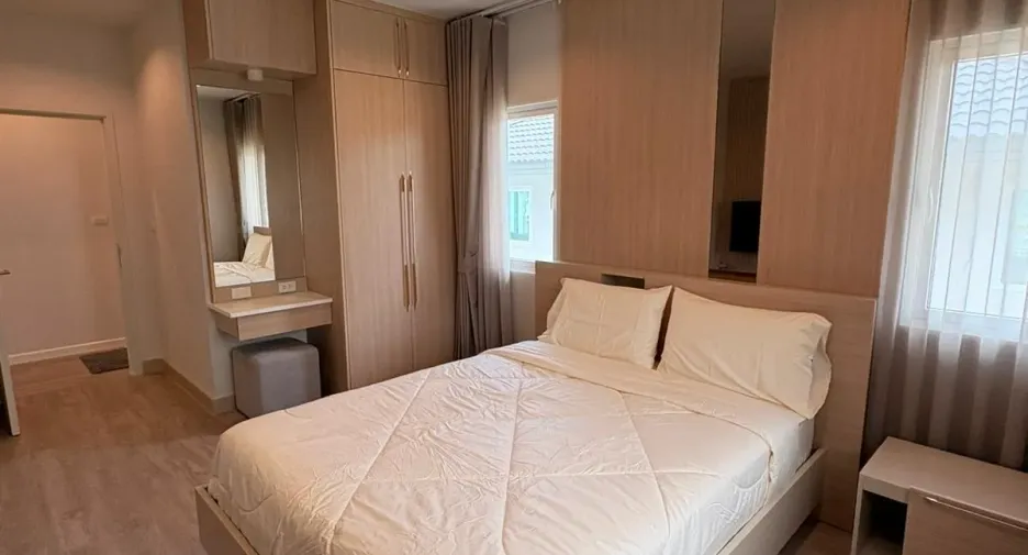For sale and for rent 4 bedrooms house in Mueang Phuket, Phuket