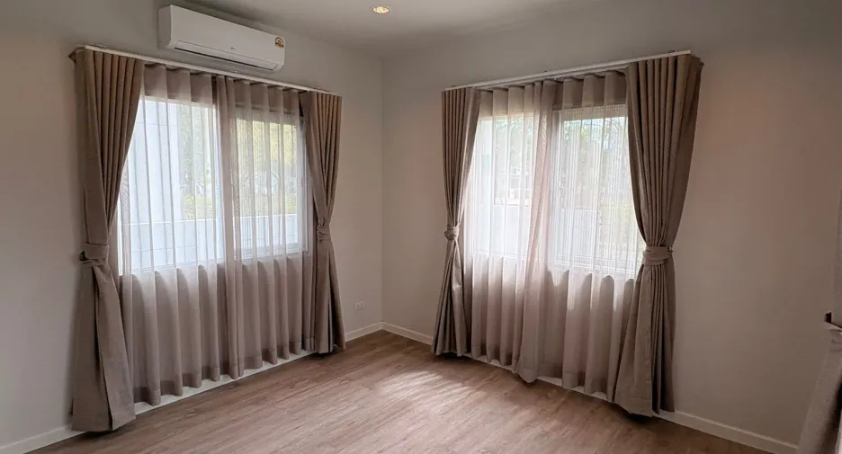 For sale and for rent 4 bedrooms house in Mueang Phuket, Phuket