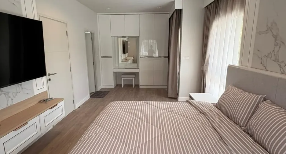 For sale and for rent 4 bedrooms house in Mueang Phuket, Phuket