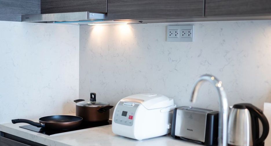 For rent 1 bed condo in Watthana, Bangkok