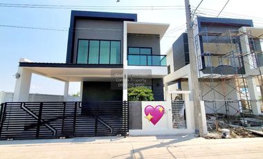 À vendre 4 chambres maison à Bang Phli, Samut Prakan