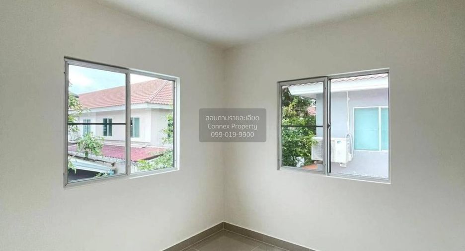 For sale 3 bedrooms townhouse in Mueang Pathum Thani, Pathum Thani