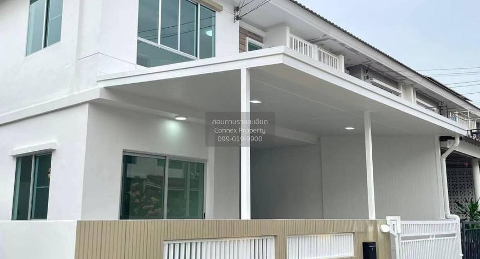 For sale 3 bedrooms townhouse in Mueang Pathum Thani, Pathum Thani