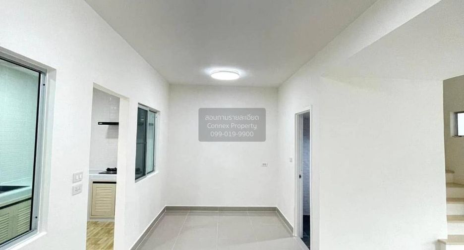 For sale 3 bedrooms townhouse in Mueang Pathum Thani, Pathum Thani