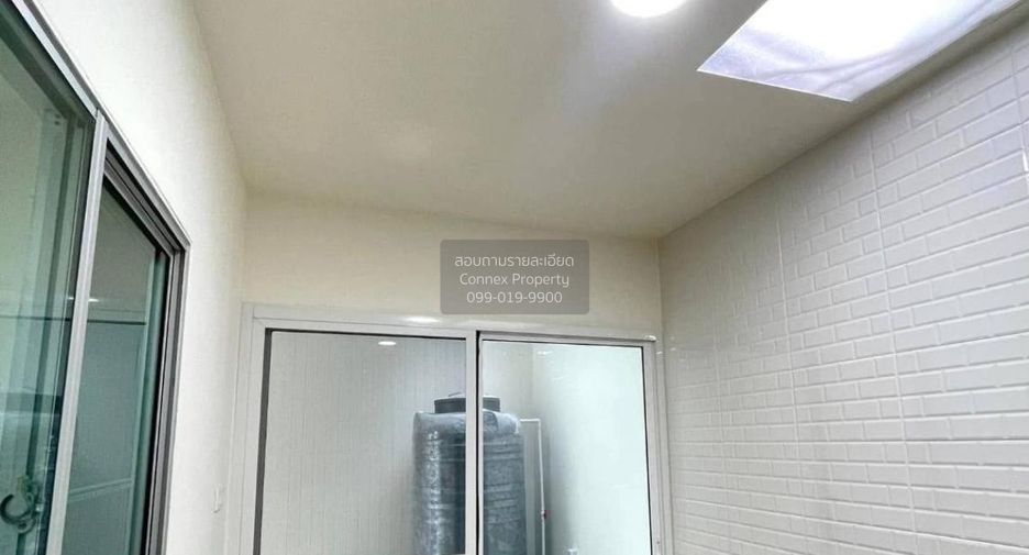For sale 3 bedrooms townhouse in Mueang Pathum Thani, Pathum Thani