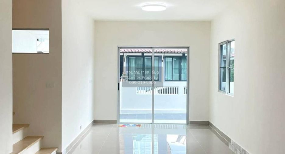 For sale 3 bedrooms townhouse in Mueang Pathum Thani, Pathum Thani
