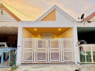 For sale 2 bedrooms townhouse in Si Racha, Chonburi