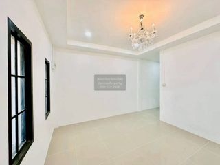 For sale 2 bedrooms townhouse in Si Racha, Chonburi