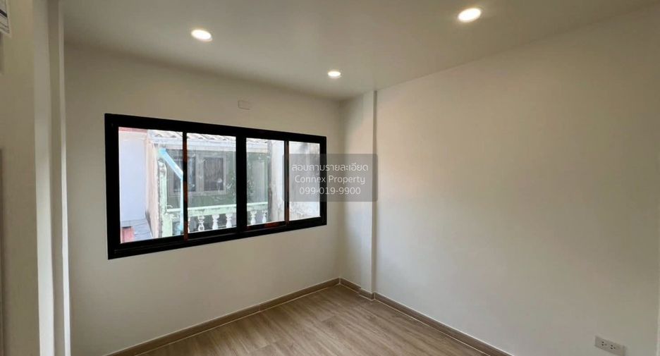 Casa adosada en venta de 3 habitaciones en Thung Khru, Bangkok