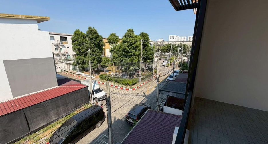 出售 3 卧室 联排别墅 在 Bang Khen, 曼谷