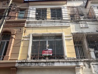 À vendre 3 chambres maison de ville à Mueang Samut Prakan, Samut Prakan