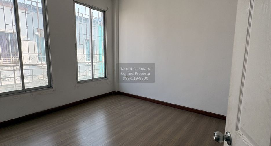 À vendre 3 chambres maison de ville à Mueang Samut Prakan, Samut Prakan