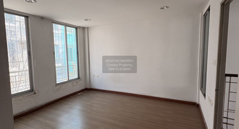 À vendre 3 chambres maison de ville à Mueang Samut Prakan, Samut Prakan