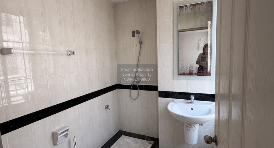 À vendre 3 chambres maison de ville à Mueang Samut Prakan, Samut Prakan