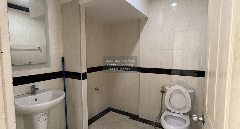 À vendre 3 chambres maison de ville à Mueang Samut Prakan, Samut Prakan