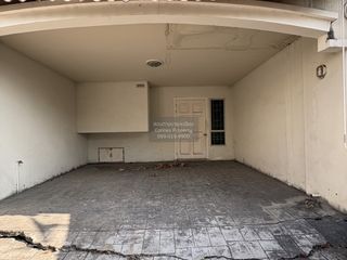 À vendre 3 chambres maison de ville à Mueang Samut Prakan, Samut Prakan