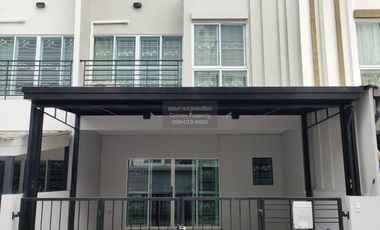 For sale 3 bedrooms townhouse in Bang Phli, Samut Prakan