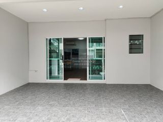For sale 3 bedrooms townhouse in Bang Phli, Samut Prakan