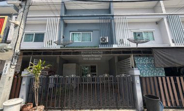For sale 3 bedrooms townhouse in Pak Kret, Nonthaburi