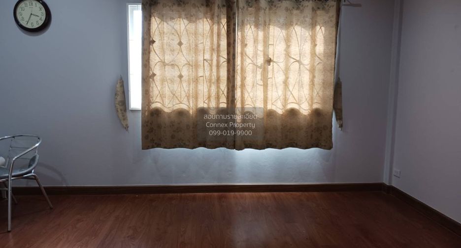 Reihenhaus zum Kauf mit 3 Zimmer in Pak Kret, Nonthaburi