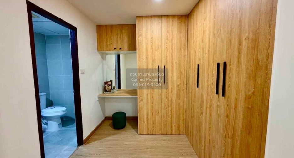 For sale 2 bedrooms condo in Phaya Thai, Bangkok